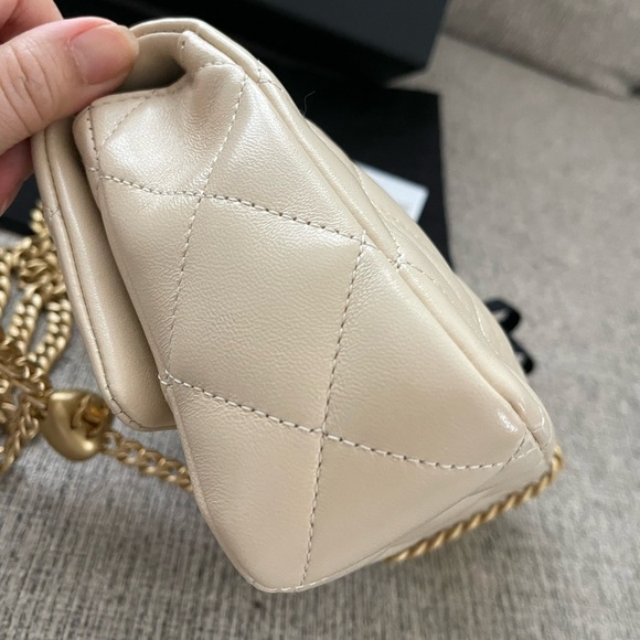 Chanel sweetheart flap bag - Picture 4 of 8